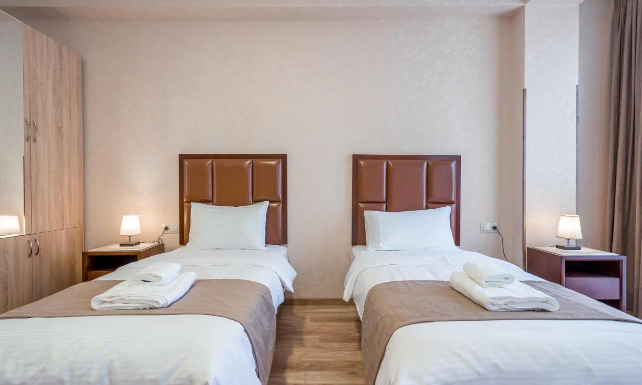 Aura Hotel Tbilisi Ngoại thất bức ảnh