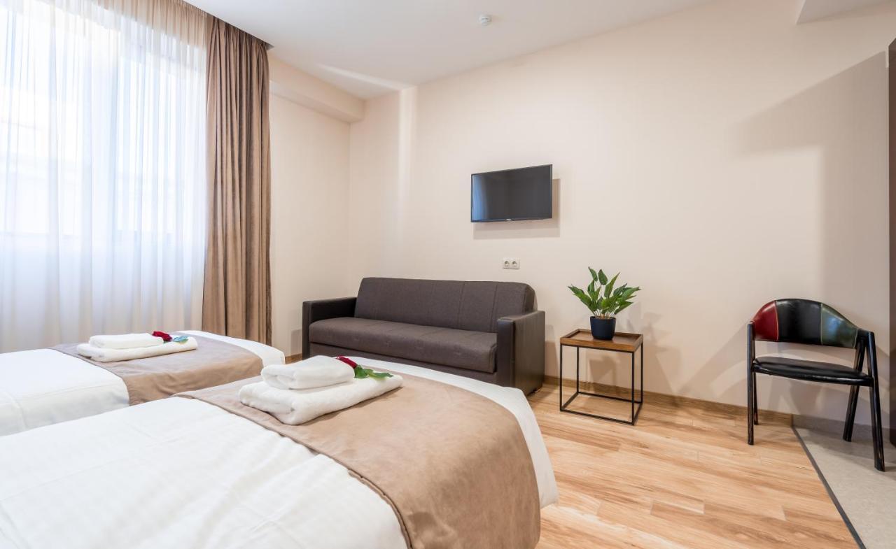 Aura Hotel Tbilisi Ngoại thất bức ảnh