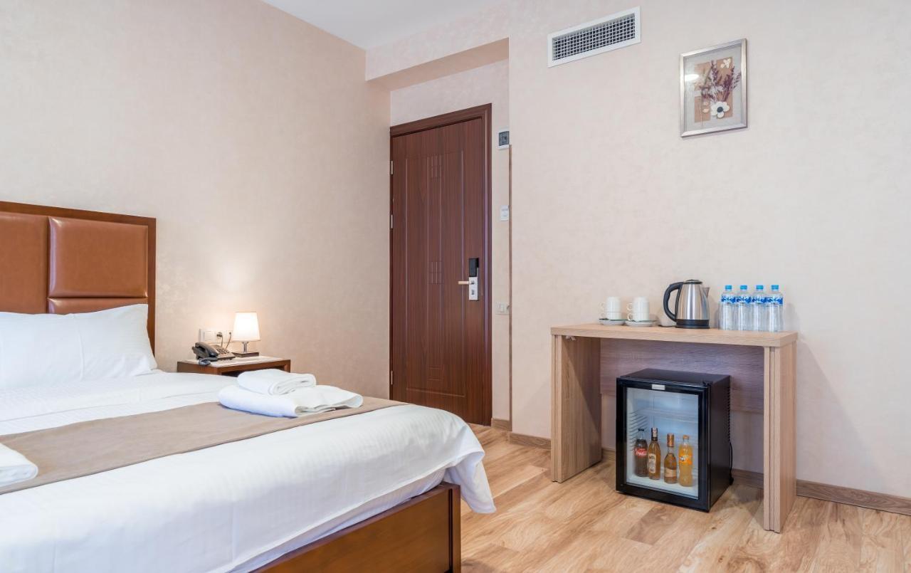Aura Hotel Tbilisi Ngoại thất bức ảnh