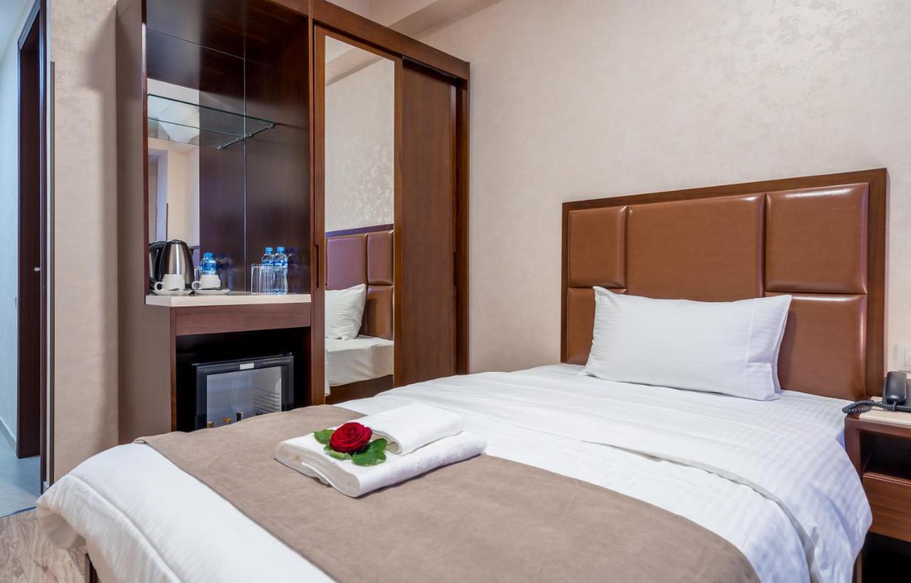 Aura Hotel Tbilisi Ngoại thất bức ảnh